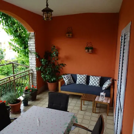 Yean Apartment Kastela