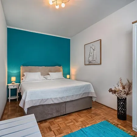 Yean Apartment *