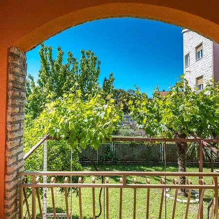 Apartament Yean